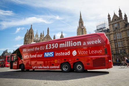 Red London bus during UK’s Brexit campaign, with “We send the EU £350 million a week, let’s fund our NHS instead” written along the side, 2016