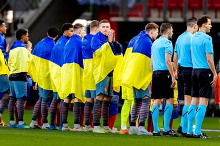 Shakhtar Donetsk players line up before the game in Alkmaar