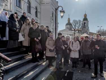 People outside Pechersk Lavra
